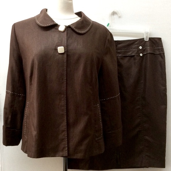 VEX Collection (44) WOMENS SKIRT SUIT, Pre-owned. - Picture 3 of 8